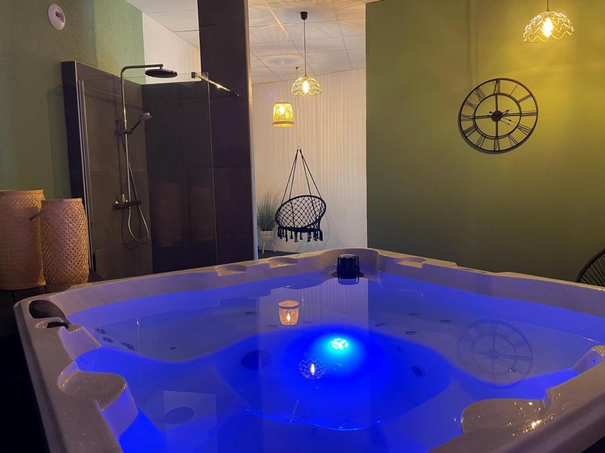 Logis Hotel Volcan Sancy Nebouzat Luaran gambar